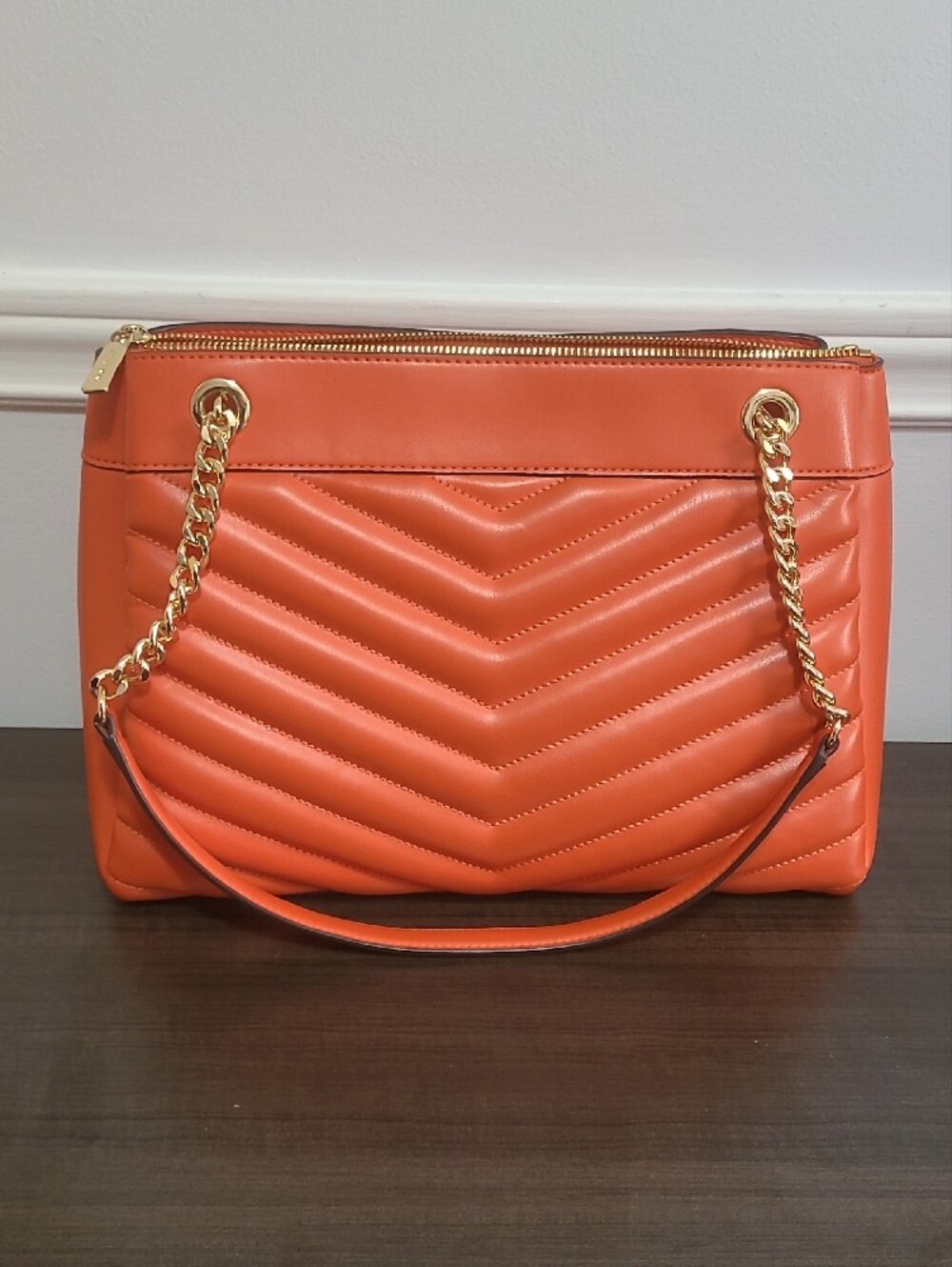 Michael Kors - Whitney Medium Quilted Tote Bag - Picture 8 of 11